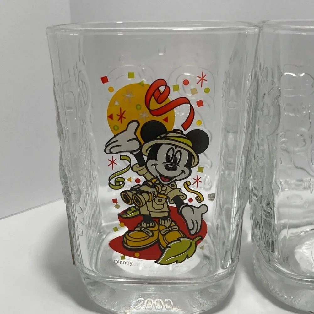 set of 4 Walt Disney World Millennium 2000 Mickey Mouse square collector glasses